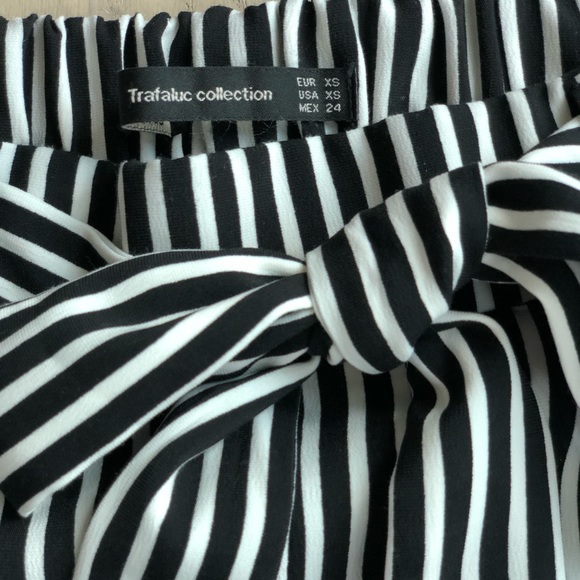 Striped Cropped Pants - Picture 5 of 6